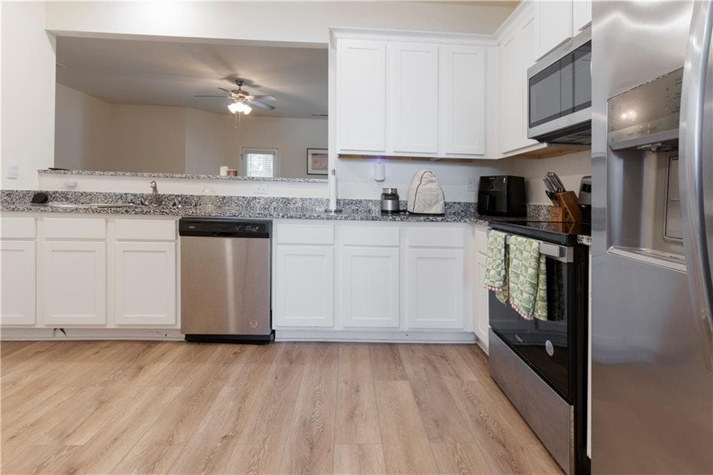 3 bedroom, 3 bathroom, 1,675 sq ft townhouse for sale at 4285 Arcadia Drive, Decatur, GA 30034 — photo 8