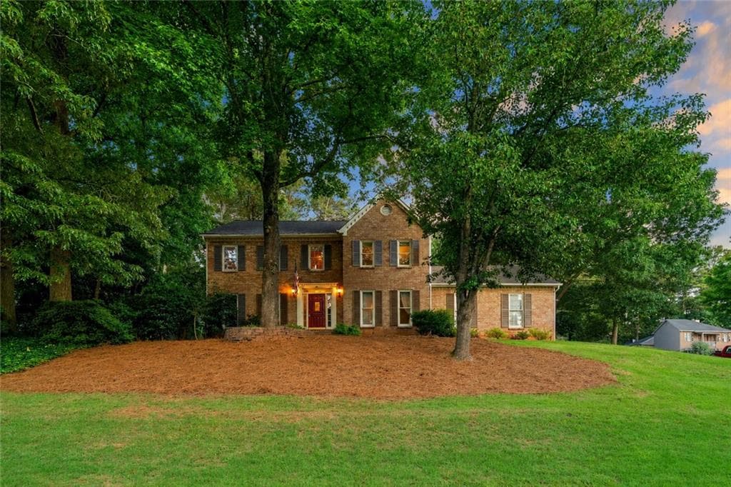 4 bedroom, 3 bathroom, 2,472 sq ft single family residence sold at 1975 Vintage Drive, Snellville, GA 30078