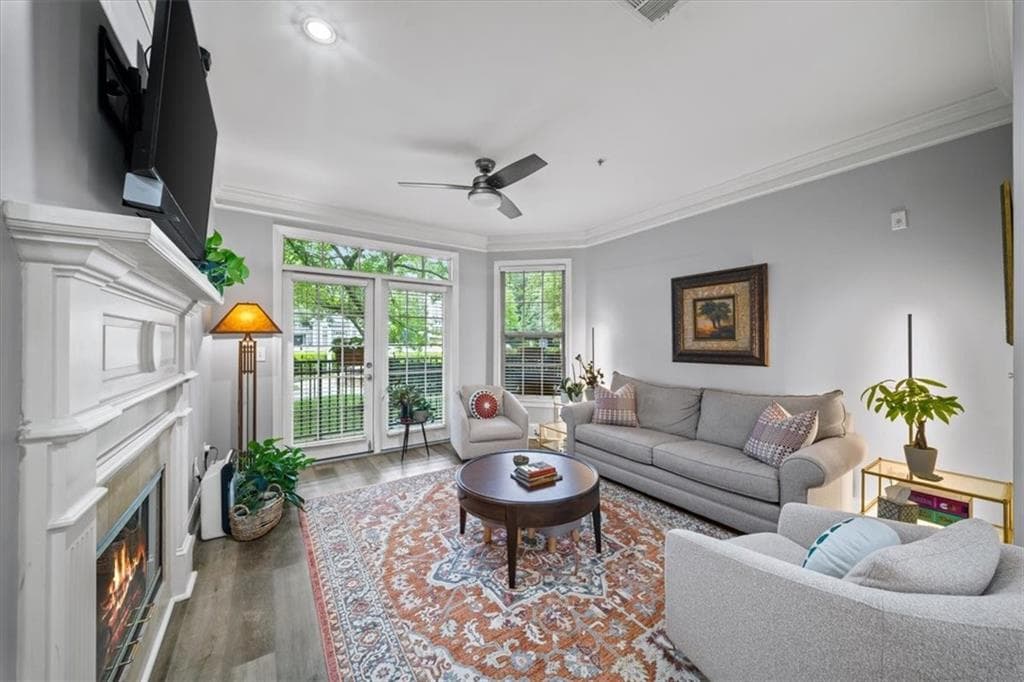 2 bedroom, 2 bathroom, 1,250 sq ft condominium for sale at 4100 Paces Walk 1101, Atlanta, GA 30339 — photo 6