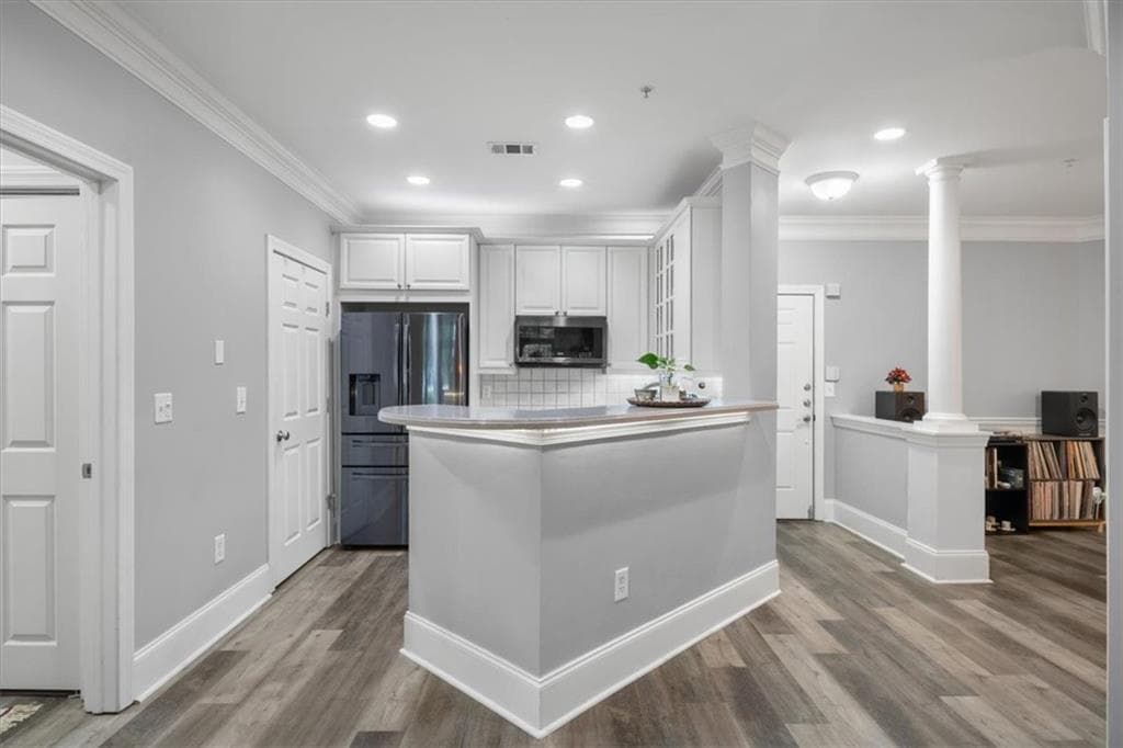 2 bedroom, 2 bathroom, 1,250 sq ft condominium for sale at 4100 Paces Walk 1101, Atlanta, GA 30339 — photo 9