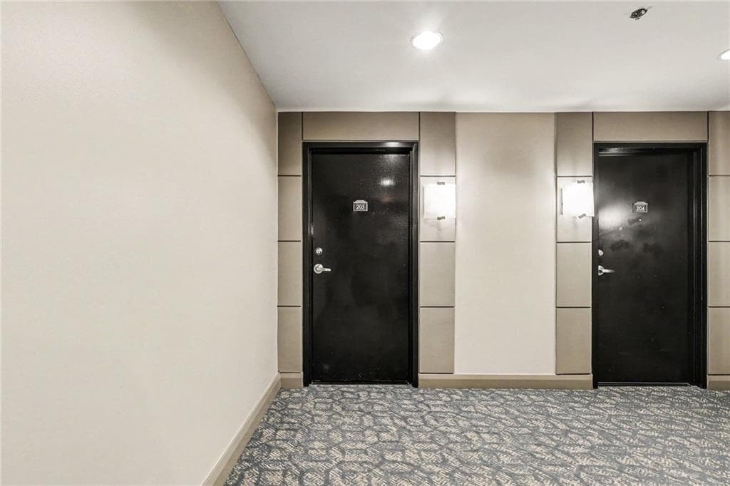 2 bedroom, 3 bathroom, 1,509 sq ft condominium for sale at 2626 Peachtree Road 205, Atlanta, GA 30305 — photo 6