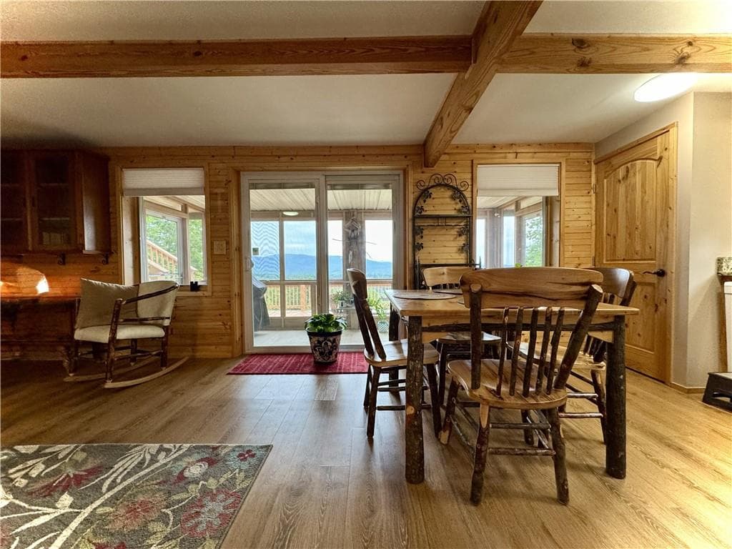 2 bedroom, 2 bathroom, 1,475 sq ft single family residence under contract at 1129 Eagle Ridge Road, Dawsonville, GA 30534 — photo 4