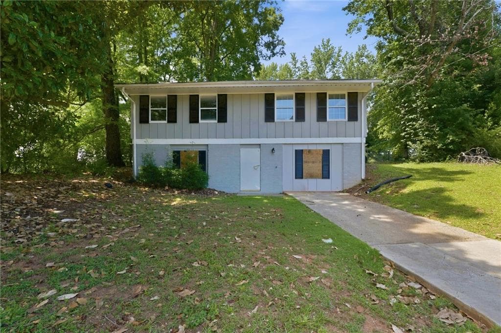 4 bedroom, 2 bathroom, 2,775 sq ft single family residence for sale at 2852 Port Royal Lane, Decatur, GA 30034