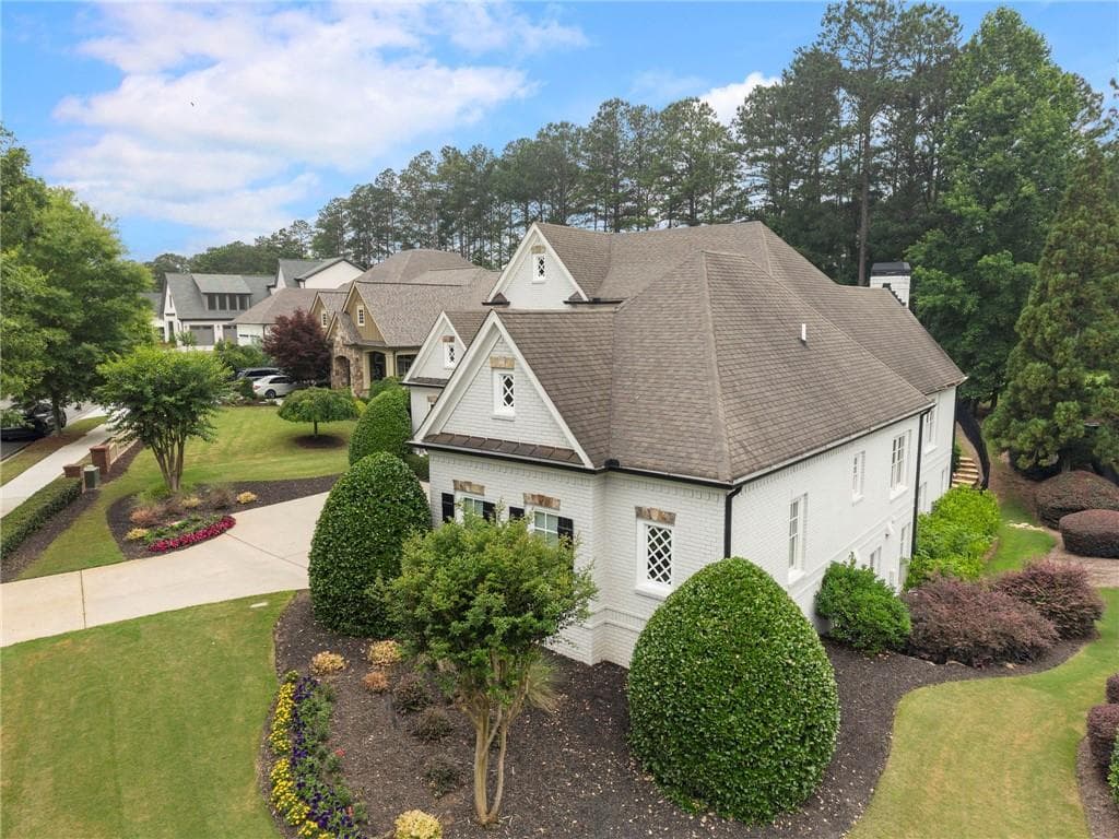 5 bedroom, 6 bathroom, 5,692 sq ft single family residence for sale at 4227 Tattnall Run, Acworth, GA 30101 — photo 4