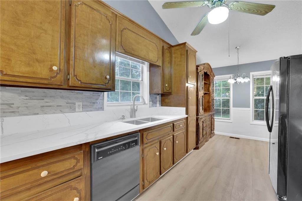 4 bedroom, 3 bathroom, 2,036 sq ft single family residence for sale at 1501 Old John Ward Road, Marietta, GA 30064 — photo 4