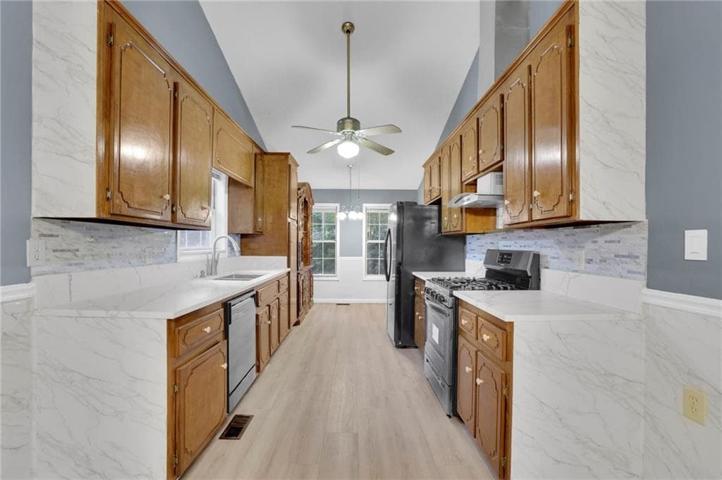 4 bedroom, 3 bathroom, 2,036 sq ft single family residence for sale at 1501 Old John Ward Road, Marietta, GA 30064 — photo 3