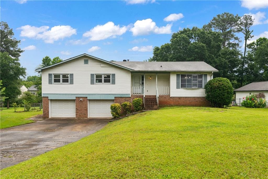 3 bedroom, 2 bathroom, 1,684 sq ft single family residence sold at 271 Sabrina Court, Woodstock, GA 30188