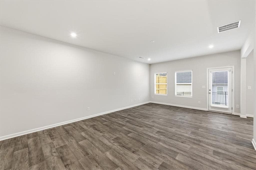 3 bedroom, 3 bathroom, 2,029 sq ft townhouse for sale at 1190 PARK CENTER Circle, Austell, GA 30168 — photo 5