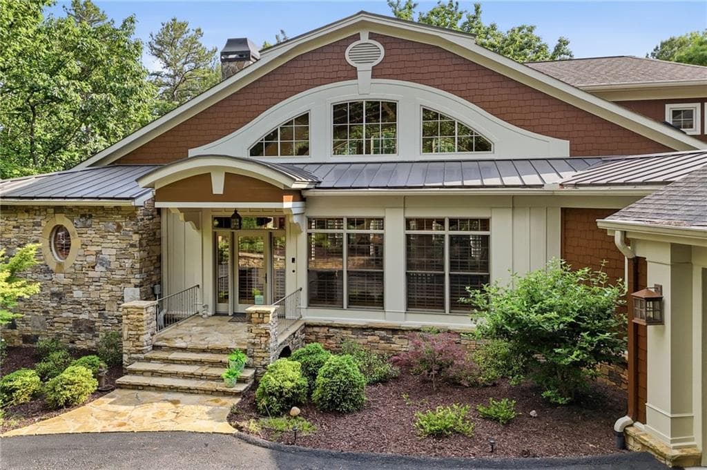 5 bedroom, 5 bathroom, 5,382 sq ft single family residence under contract at 549 Petit Ridge Drive, Big Canoe, GA 30143 — photo 3
