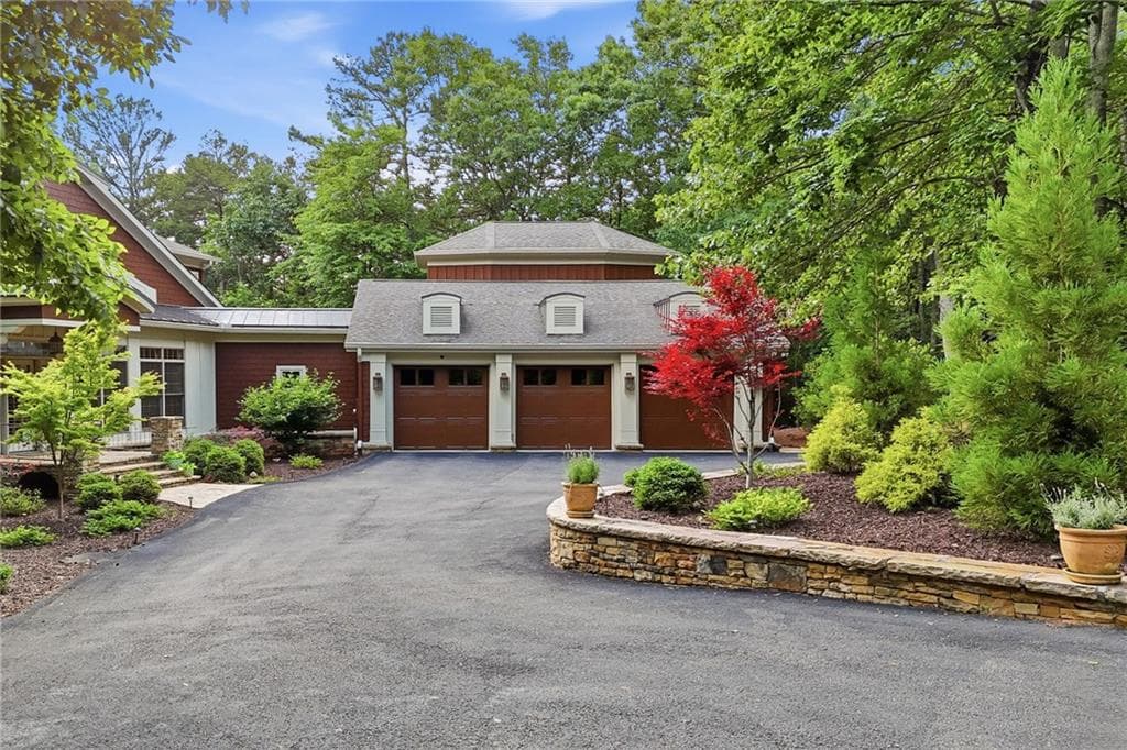 5 bedroom, 5 bathroom, 5,382 sq ft single family residence under contract at 549 Petit Ridge Drive, Big Canoe, GA 30143 — photo 5