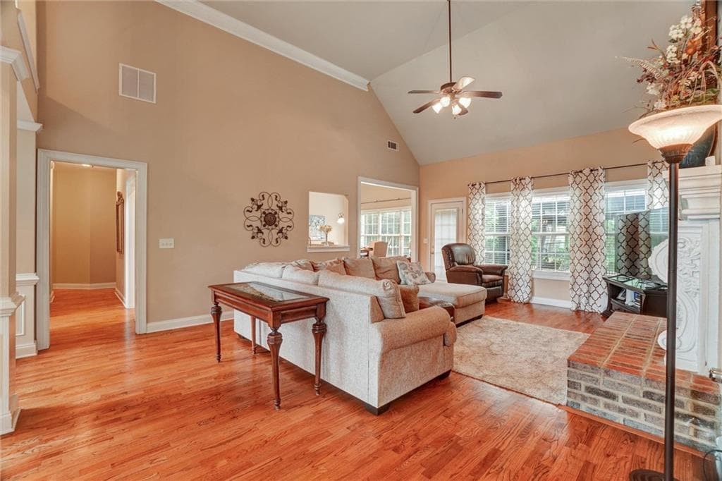 4 bedroom, 4 bathroom, 2,915 sq ft single family residence under contract at 5813 Coles Court, Buford, GA 30518 — photo 10