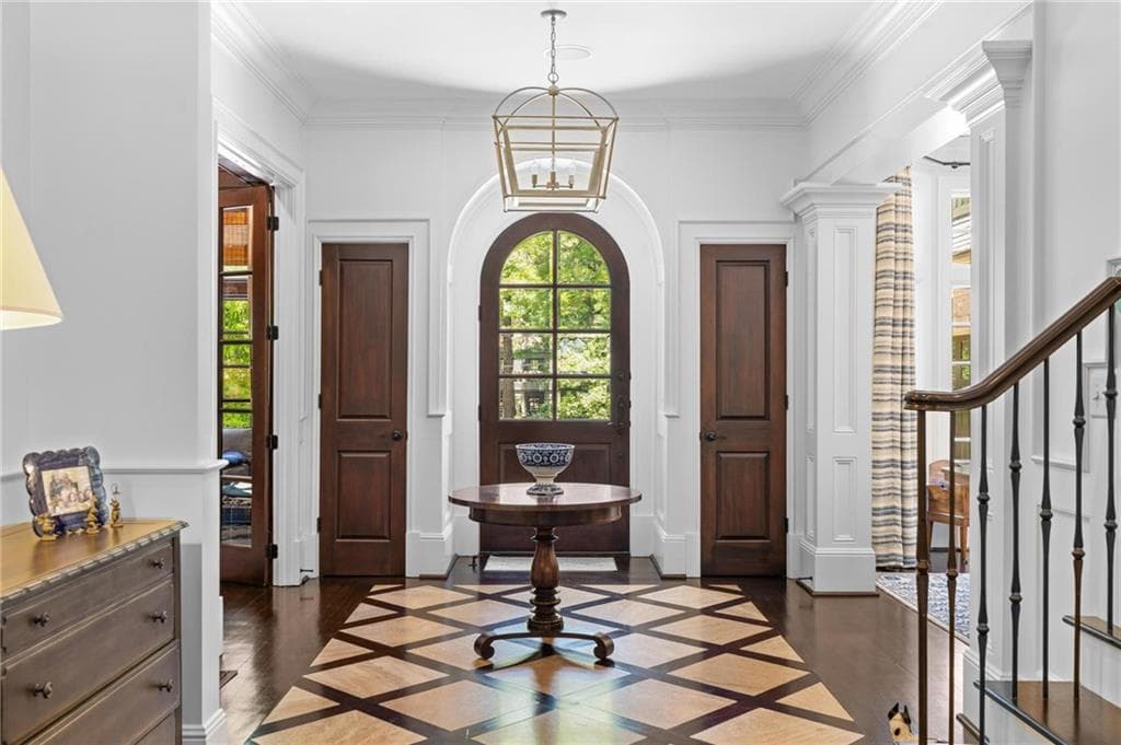 5 bedroom, 8 bathroom, 6,801 sq ft single family residence for sale at 355 Pine Tree Drive, Atlanta, GA 30305 — photo 4