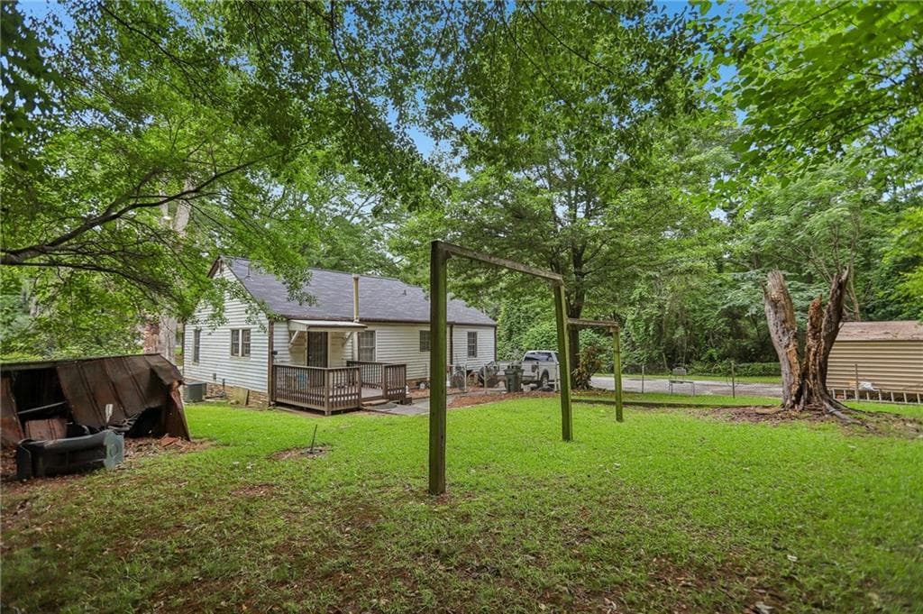 3 bedroom, 1 bathroom, 1,562 sq ft single family residence for sale at 5830 Garner Road, Mableton, GA 30126 — photo 4