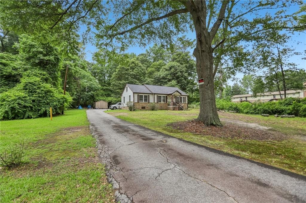 3 bedroom, 1 bathroom, 1,562 sq ft single family residence for sale at 5830 Garner Road, Mableton, GA 30126 — photo 5