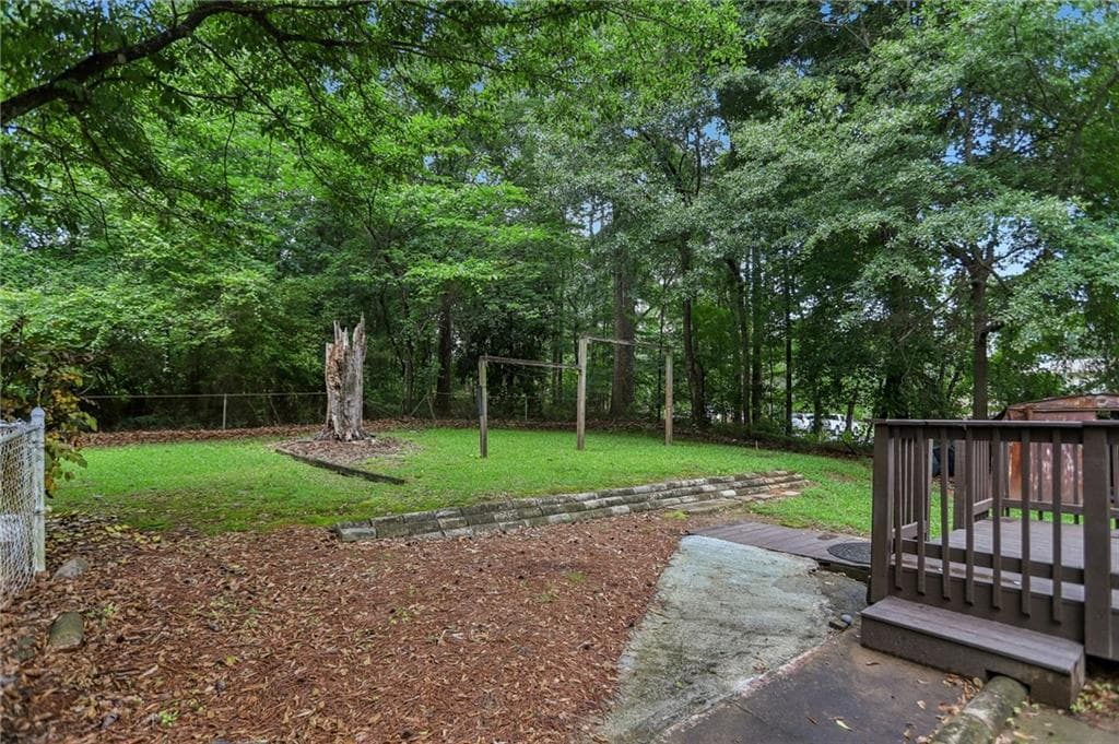 3 bedroom, 1 bathroom, 1,562 sq ft single family residence for sale at 5830 Garner Road, Mableton, GA 30126 — photo 10