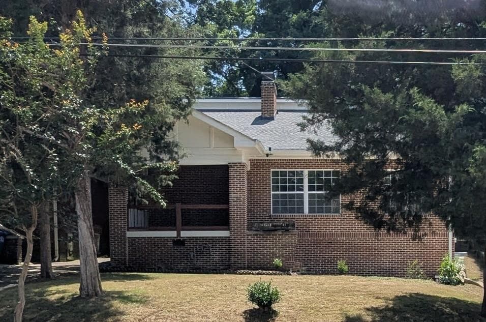 5 bedroom, 5 bathroom, 1,410 sq ft single family residence for sale at 1170 Donnelly Avenue, Atlanta, GA 30310 — photo 1 of 31