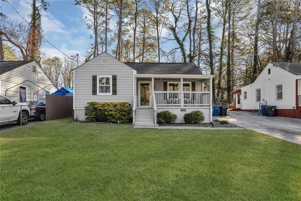 3 bedroom, 2 bathroom, 1,050 sq ft single family residence for sale at 2912 Palm Drive, Atlanta, GA 30344