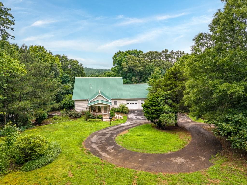 3 bedroom, 3 bathroom, 3,576 sq ft single family residence for sale at 176 Big Oak Tree Road, Adairsville, GA 30103 — photo 4