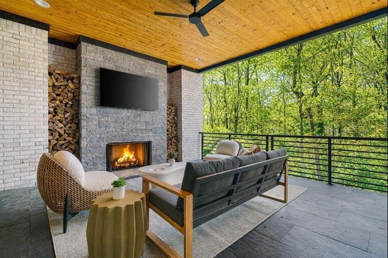6 bedroom, 6 bathroom, 6,220 sq ft single family residence under contract at 1380 Wayne Avenue, Atlanta, GA 30306 — photo 5