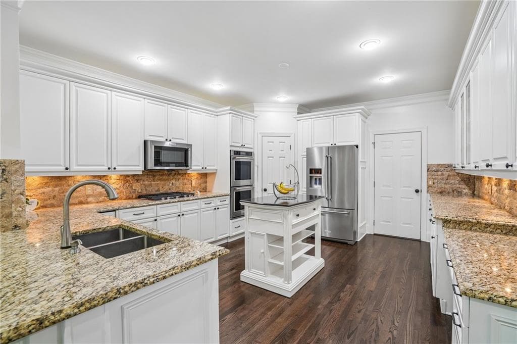5 bedroom, 5 bathroom, 5,269 sq ft single family residence under contract at 2564 Bagley Road, Cumming, GA 30041 — photo 10