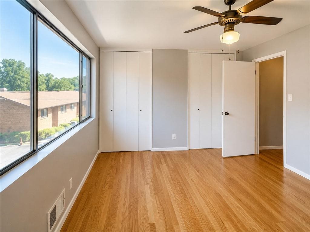 2 bedroom, 2 bathroom, 1,092 sq ft townhouse for sale at 2543 Bradford Square, Atlanta, GA 30345 — photo 3