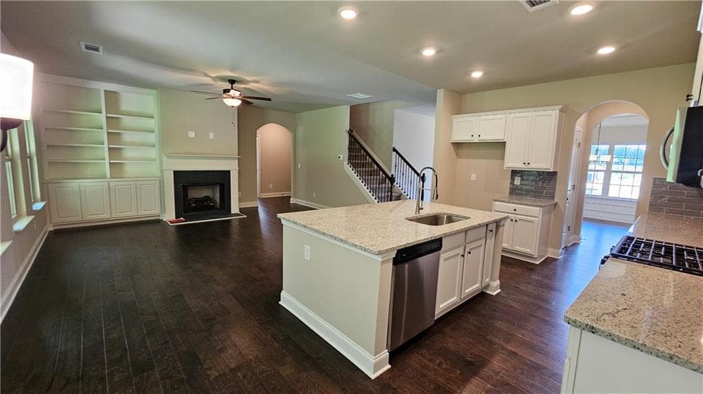 4 bedroom, 3 bathroom single family residence for sale at 1006 Lakeview Oaks Court, Grayson, GA 30017 — photo 2