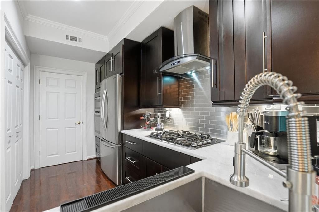 2 bedroom, 3 bathroom, 1,423 sq ft condominium for sale at 3275 Lenox Road 301, Atlanta, GA 30324 — photo 8