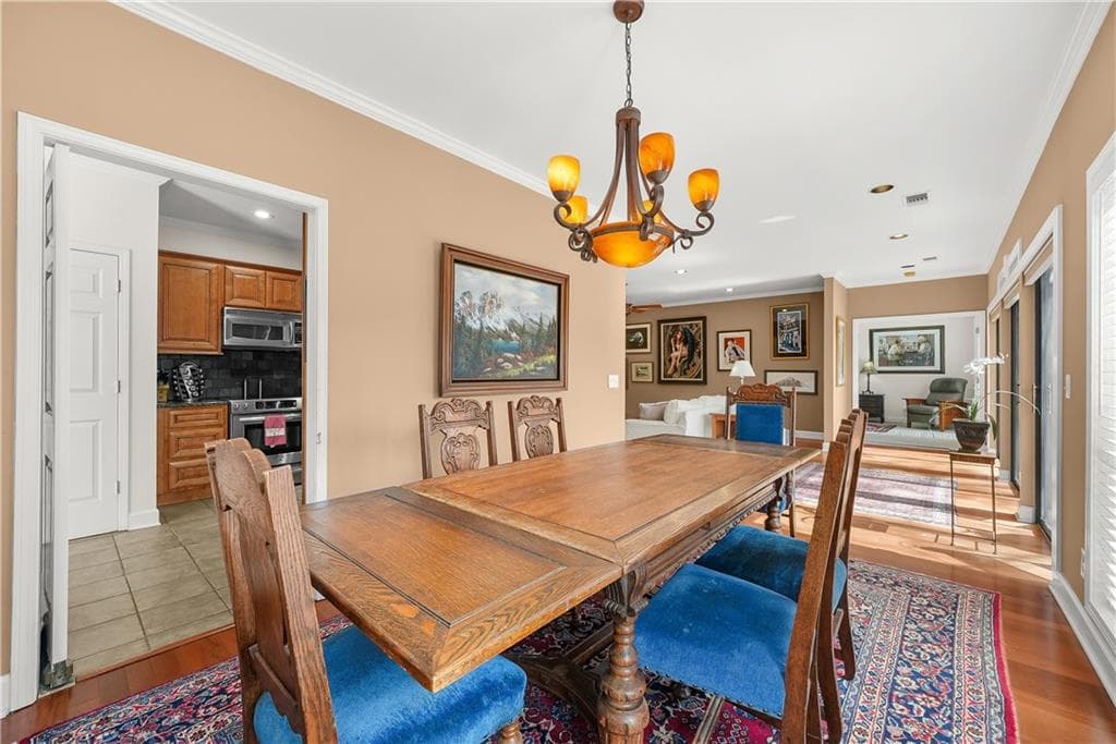 2 bedroom, 3 bathroom, 1,730 sq ft condominium for sale at 3071 Lenox Road 19, Atlanta, GA 30324 — photo 9