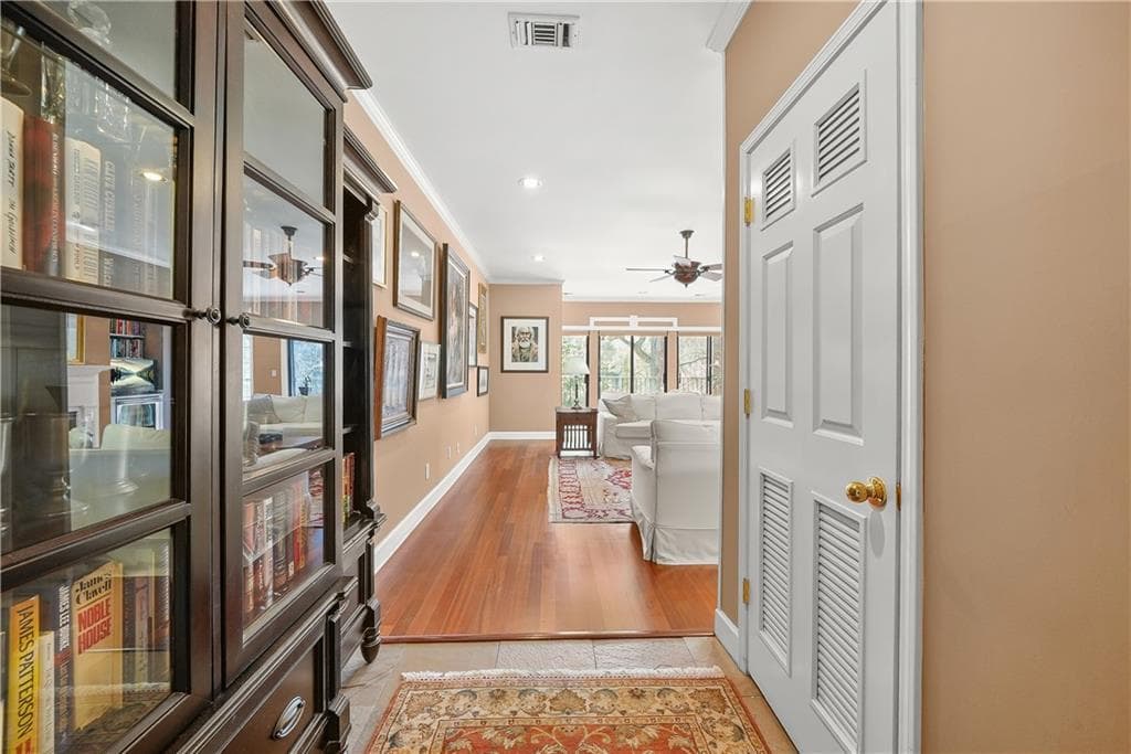 2 bedroom, 3 bathroom, 1,730 sq ft condominium for sale at 3071 Lenox Road 19, Atlanta, GA 30324 — photo 2
