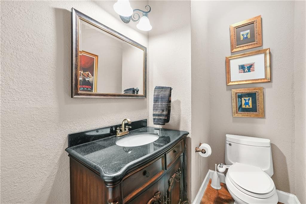 2 bedroom, 3 bathroom, 1,730 sq ft condominium for sale at 3071 Lenox Road 19, Atlanta, GA 30324 — photo 8