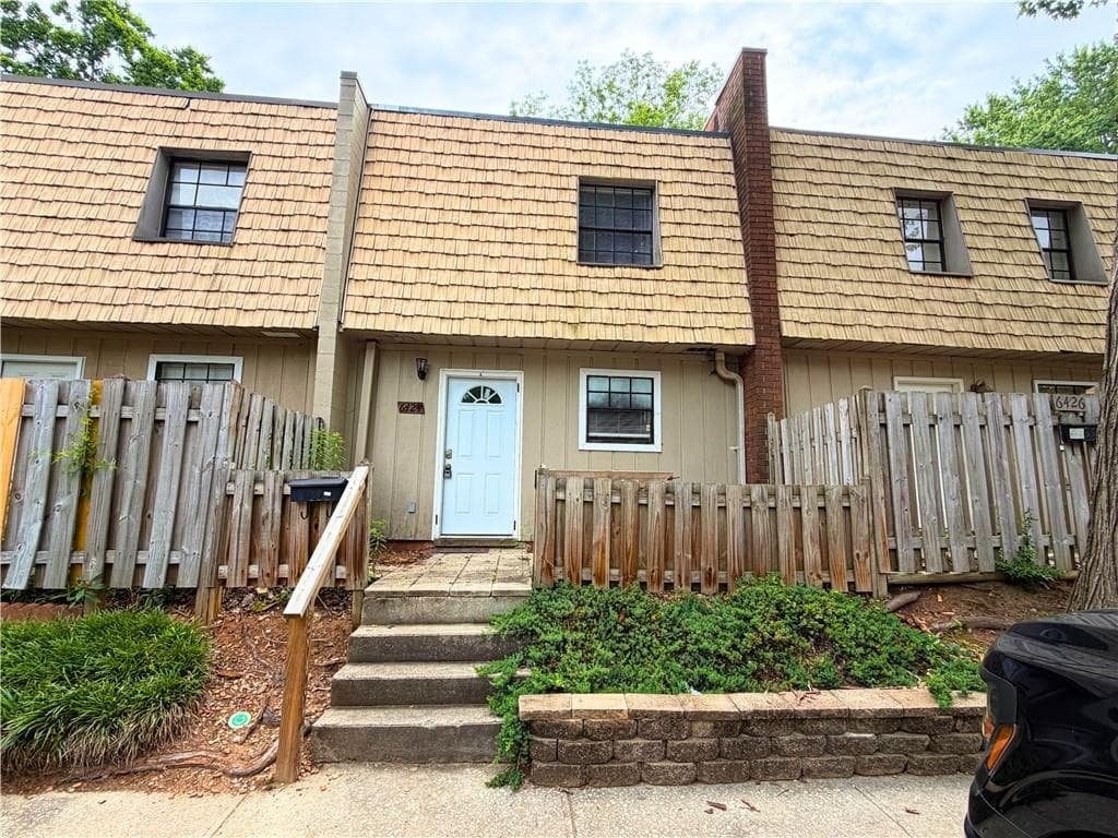 2 bedroom, 2 bathroom, 1,088 sq ft condominium for sale at 6424 Stone Terrace, Morrow, GA 30260