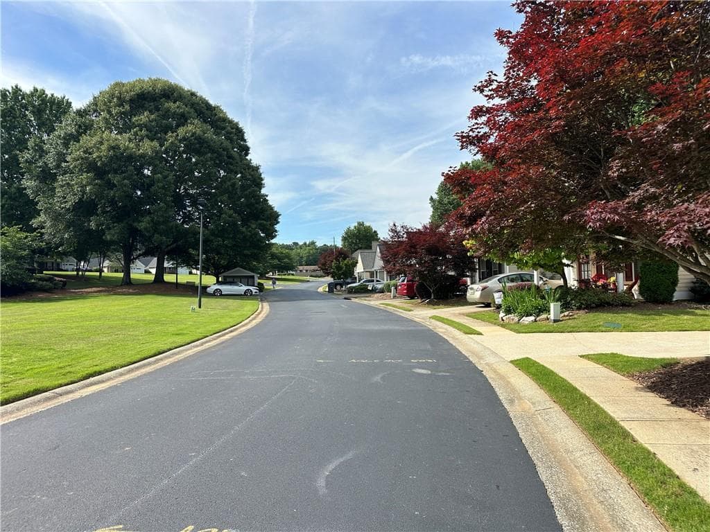 2 bedroom, 2 bathroom, 1,444 sq ft condominium for sale at 5033 Kathryn Glen Drive, Acworth, GA 30101 — photo 4