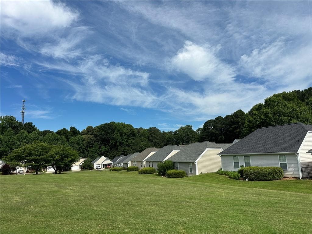 2 bedroom, 2 bathroom, 1,444 sq ft condominium for sale at 5033 Kathryn Glen Drive, Acworth, GA 30101 — photo 8