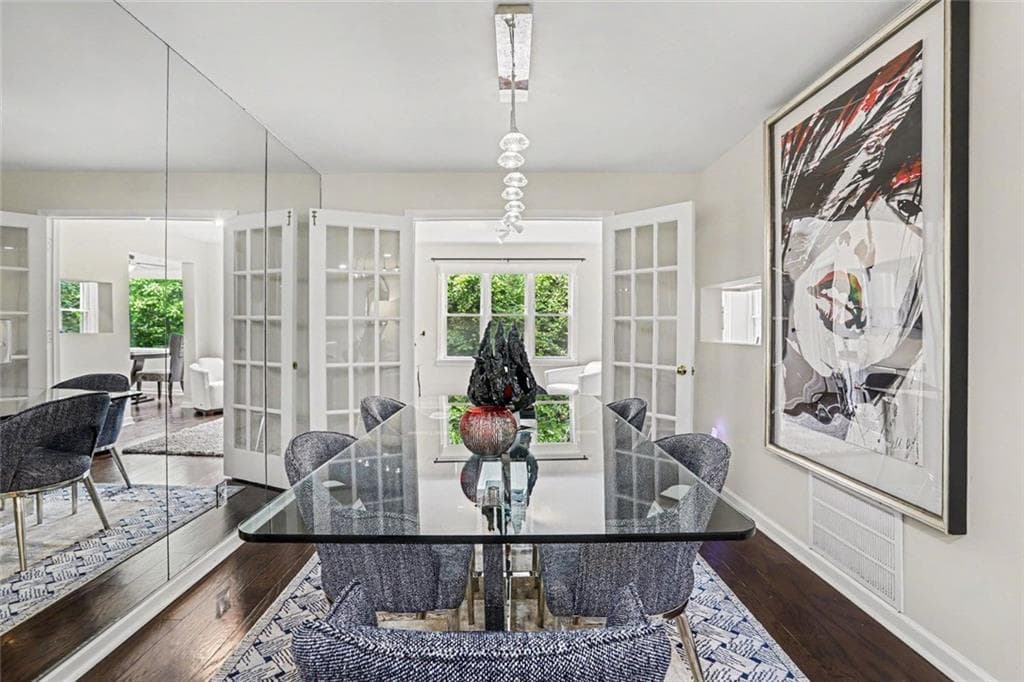 2 bedroom, 2 bathroom, 1,450 sq ft condominium for sale at 7 Saint Claire Lane, Atlanta, GA 30324 — photo 5