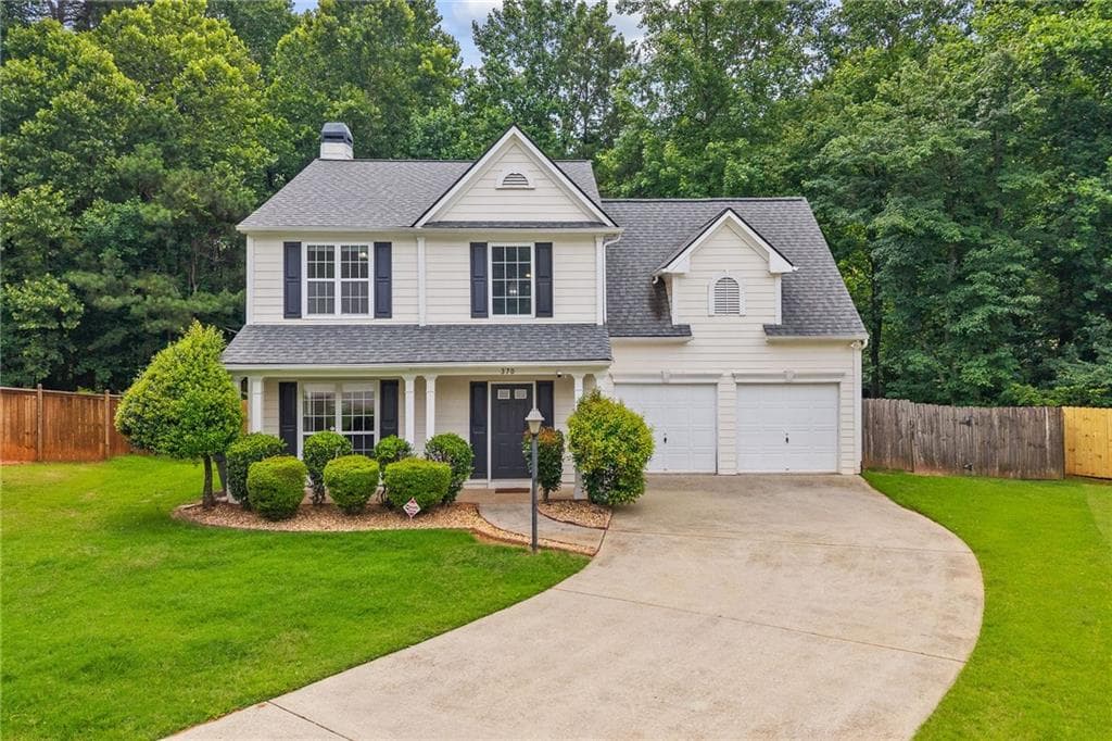 3 bedroom, 3 bathroom, 1,951 sq ft single family residence for rent at 370 Manor Glen Drive, Suwanee, GA 30024 for $2,400 a month — photo 1 of 44