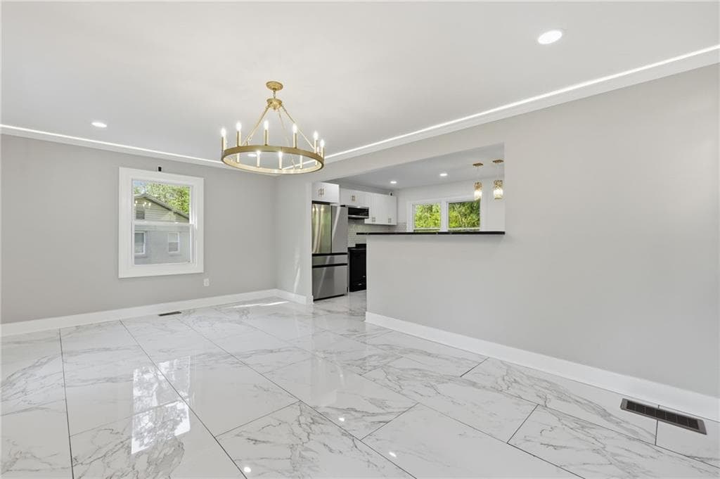 4 bedroom, 3 bathroom, 2,042 sq ft single family residence under contract at 4113 Radcliffe Court, Decatur, GA 30034 — photo 6