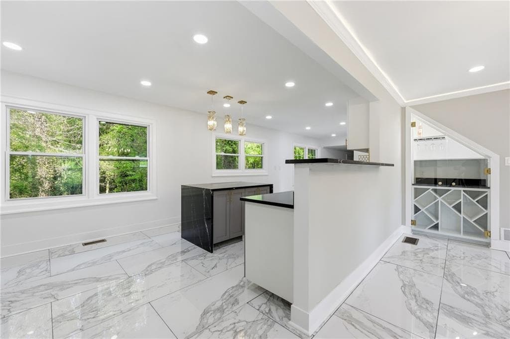 4 bedroom, 3 bathroom, 2,042 sq ft single family residence under contract at 4113 Radcliffe Court, Decatur, GA 30034 — photo 10