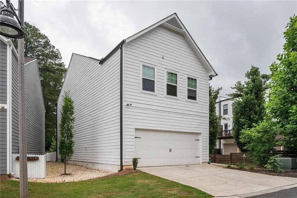 3 bedroom, 3 bathroom, 1,906 sq ft single family residence for sale at 645 Everett Lane, Woodstock, GA 30188 — photo 5