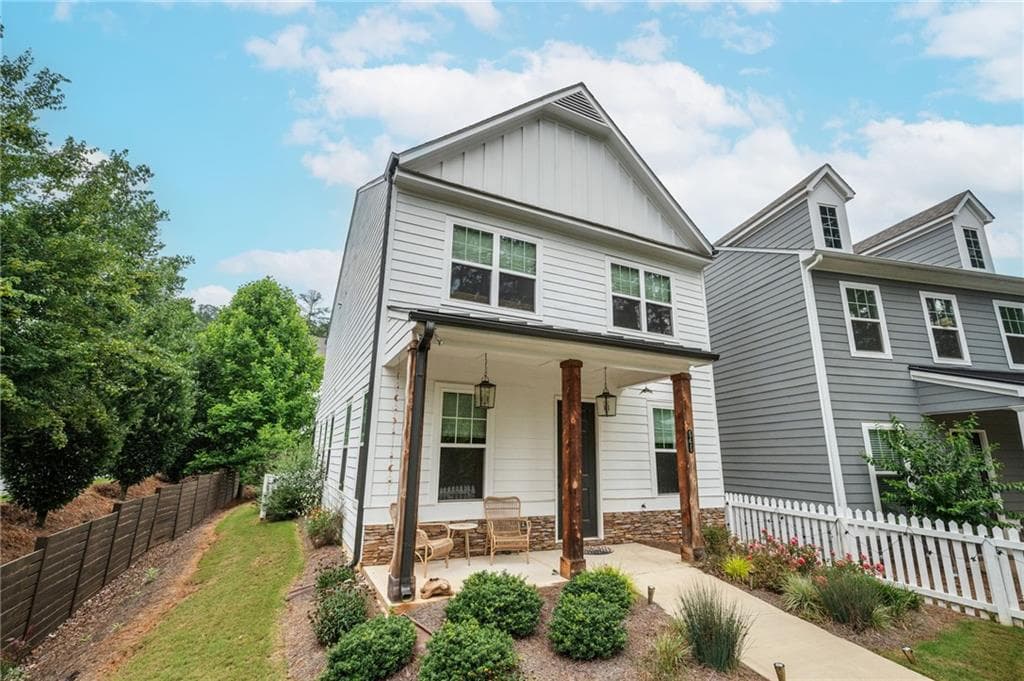 3 bedroom, 3 bathroom, 1,906 sq ft single family residence for sale at 645 Everett Lane, Woodstock, GA 30188 — photo 3