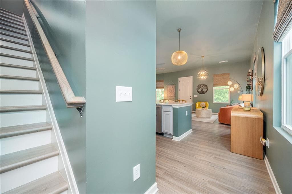 3 bedroom, 3 bathroom, 1,906 sq ft single family residence for sale at 645 Everett Lane, Woodstock, GA 30188 — photo 9