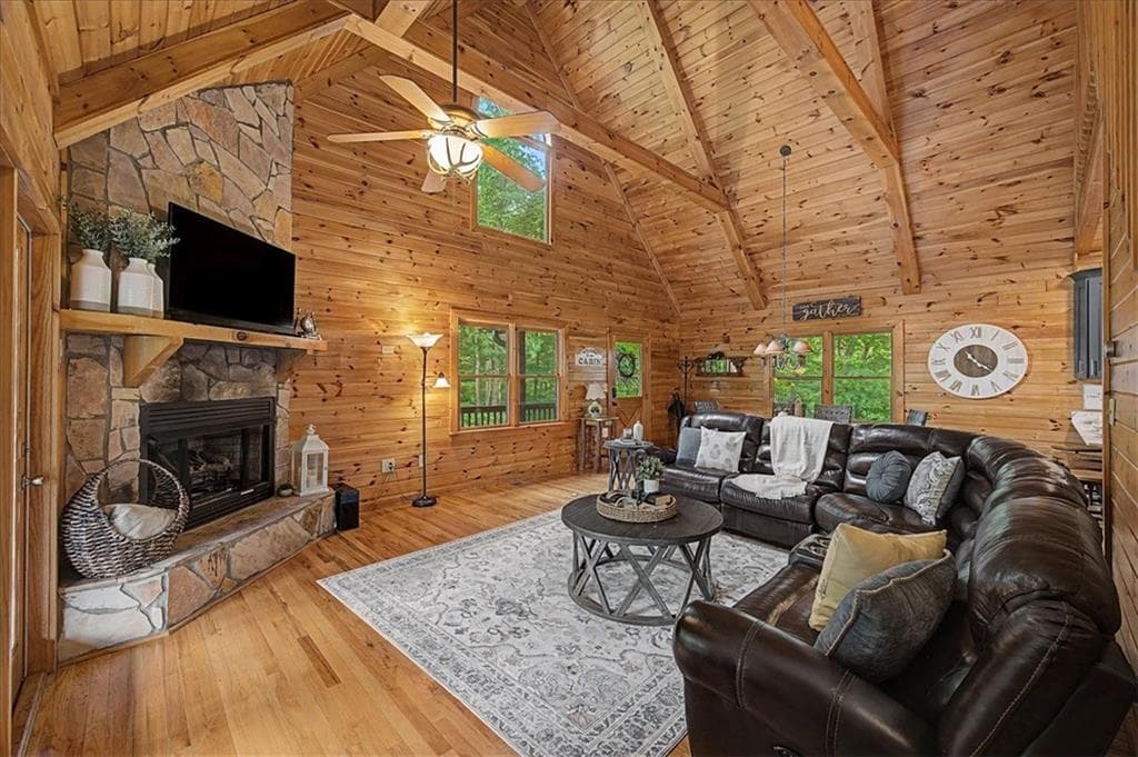 3 bedroom, 3 bathroom, 2,387 sq ft single family residence for sale at 375 S Dream Catcher, Blue Ridge, GA 30513 — photo 10