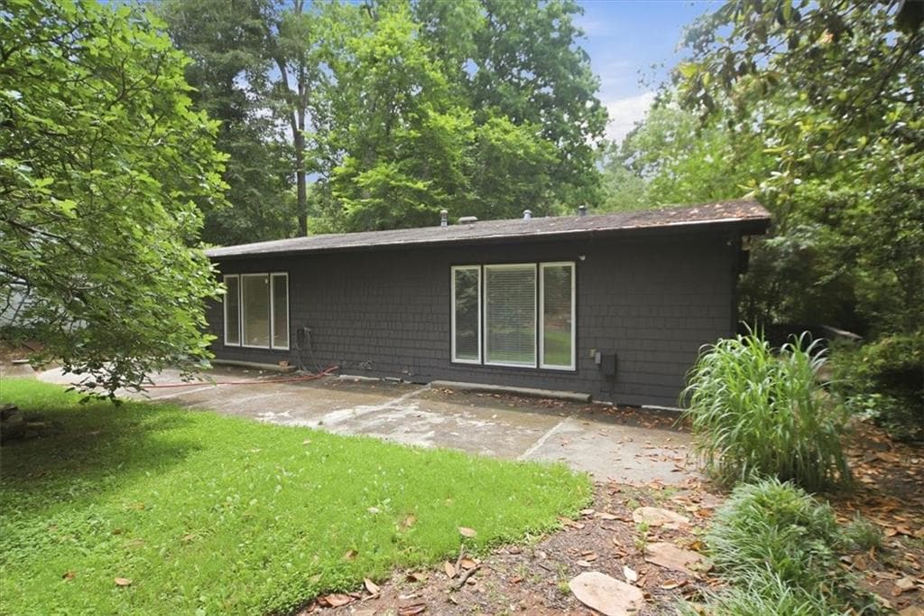 2 bedroom, 2 bathroom, 1,978 sq ft duplex for rent at 546 Allen Road B, Atlanta, GA 30324 for $2,800 a month — photo 1 of 38