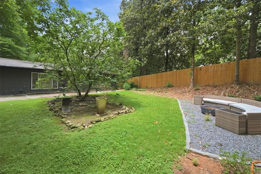 2 bedroom, 2 bathroom, 1,978 sq ft duplex for rent at 546 Allen Road B, Atlanta, GA 30324 for $2,800 a month — photo 2