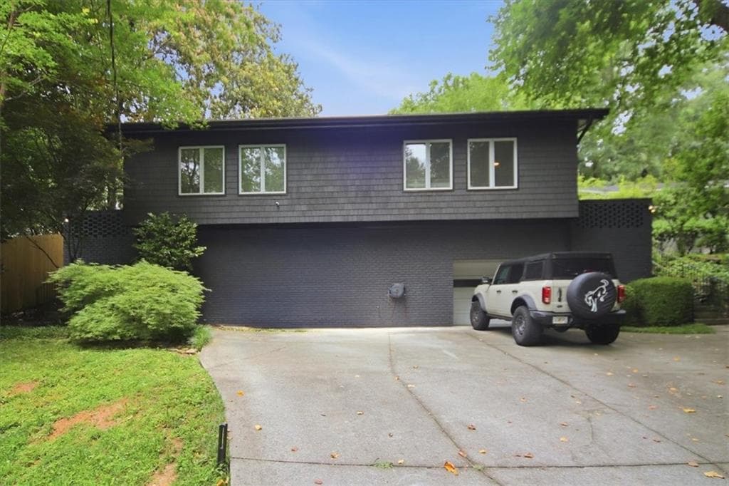 2 bedroom, 2 bathroom, 1,978 sq ft duplex for rent at 546 Allen Road B, Atlanta, GA 30324 for $2,800 a month — photo 3
