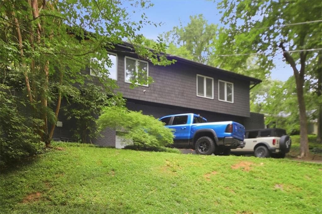 2 bedroom, 2 bathroom, 1,978 sq ft duplex for rent at 546 Allen Road B, Atlanta, GA 30324 for $2,800 a month — photo 5