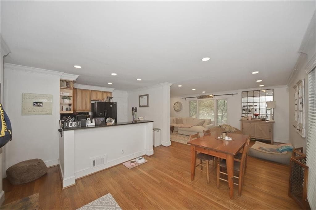 2 bedroom, 2 bathroom, 1,978 sq ft duplex for rent at 546 Allen Road B, Atlanta, GA 30324 for $2,800 a month — photo 8