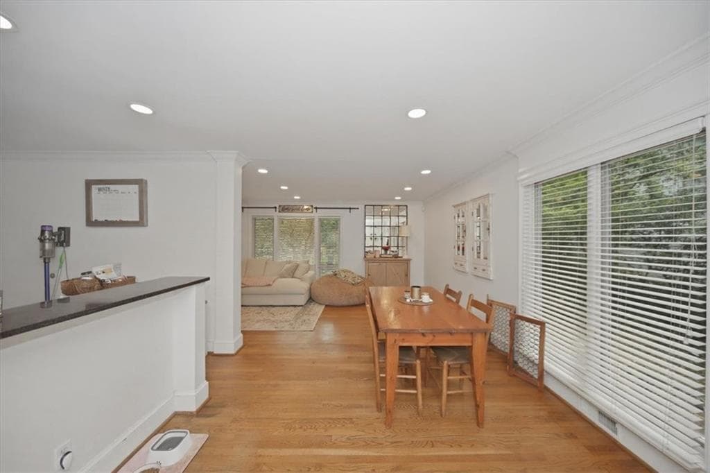 2 bedroom, 2 bathroom, 1,978 sq ft duplex for rent at 546 Allen Road B, Atlanta, GA 30324 for $2,800 a month — photo 9