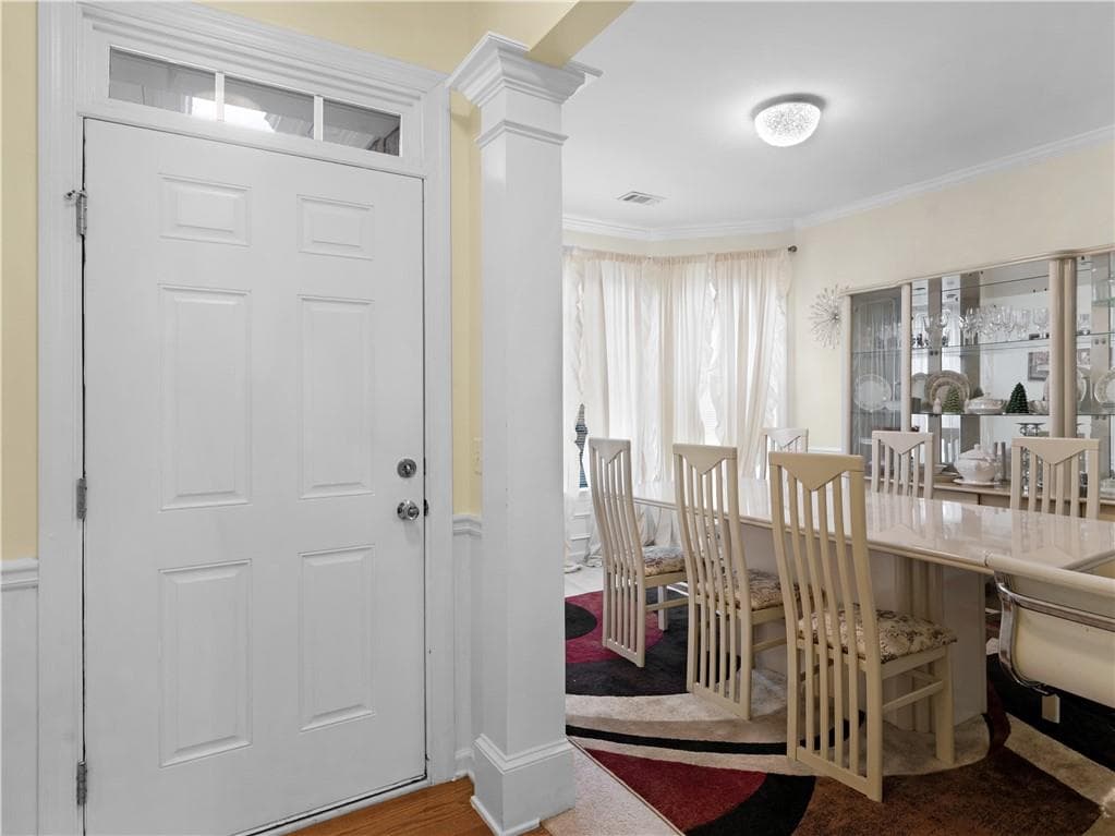3 bedroom, 2 bathroom, 1,637 sq ft single family residence for sale at 353 Southgate Drive, Locust Grove, GA 30248 — photo 2