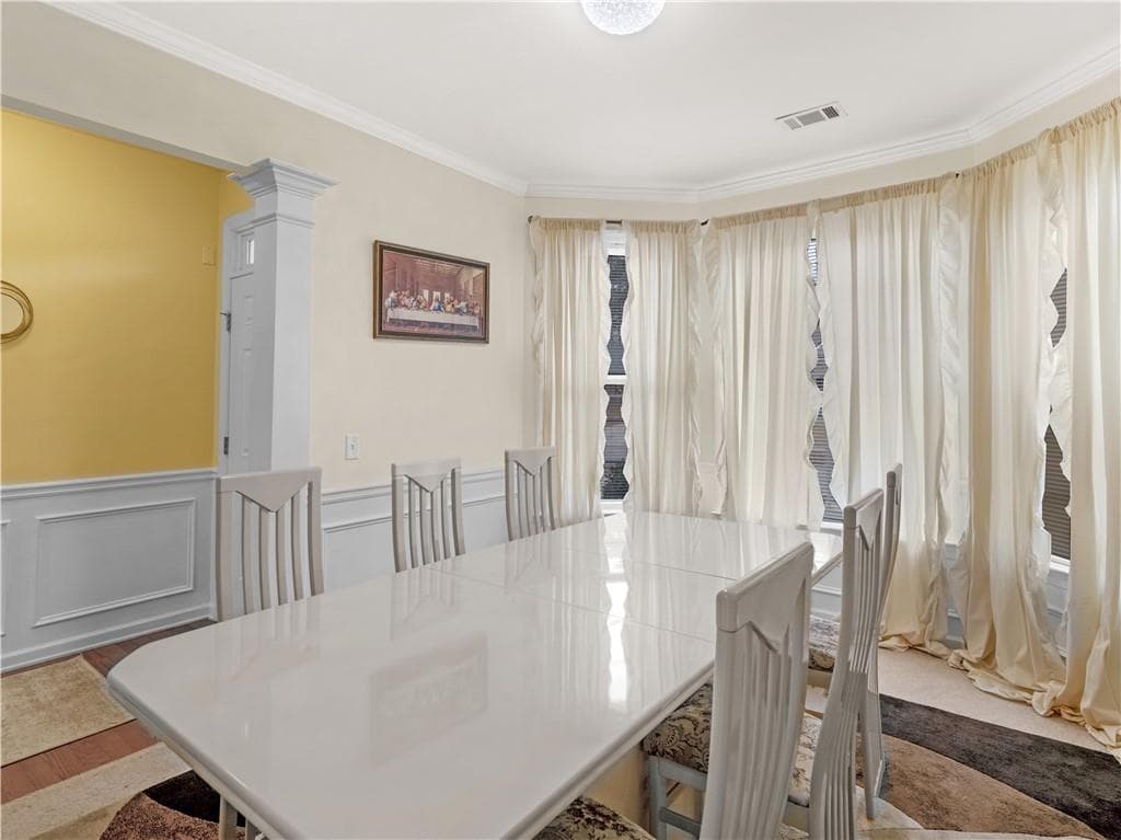 3 bedroom, 2 bathroom, 1,637 sq ft single family residence for sale at 353 Southgate Drive, Locust Grove, GA 30248 — photo 4