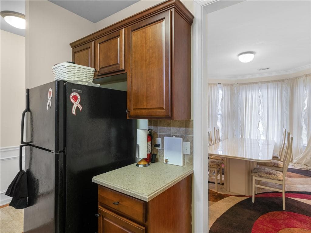 3 bedroom, 2 bathroom, 1,637 sq ft single family residence for sale at 353 Southgate Drive, Locust Grove, GA 30248 — photo 8